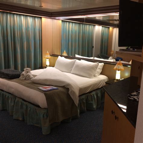 Maximizing Space and Comfort in a Carnival Magic Cabin for Four Occupants